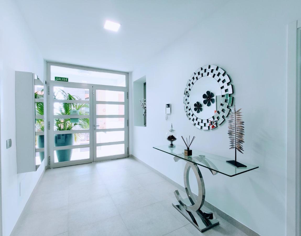 Elegante Y Moderna Villa Miami Адехе Экстерьер фото