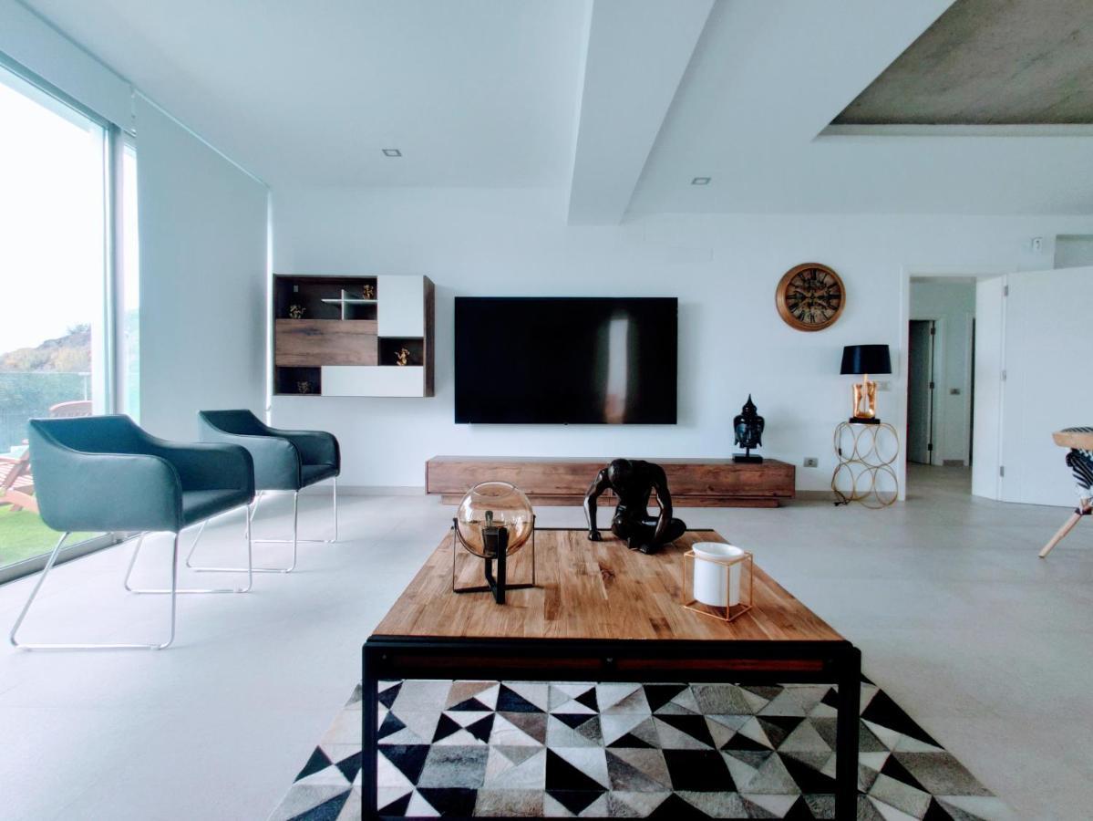 Elegante Y Moderna Villa Miami Адехе Экстерьер фото